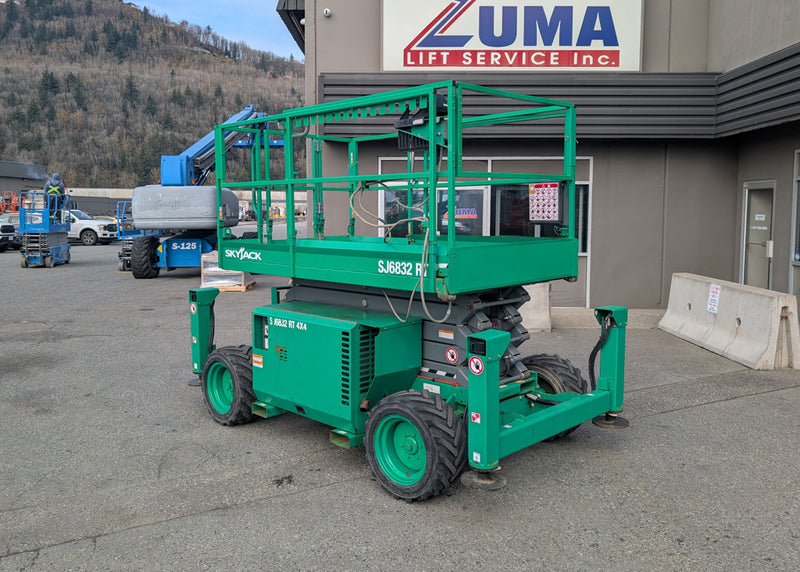 2018 Skyjack SJ6832 RT Scissor Lift (Northwest)