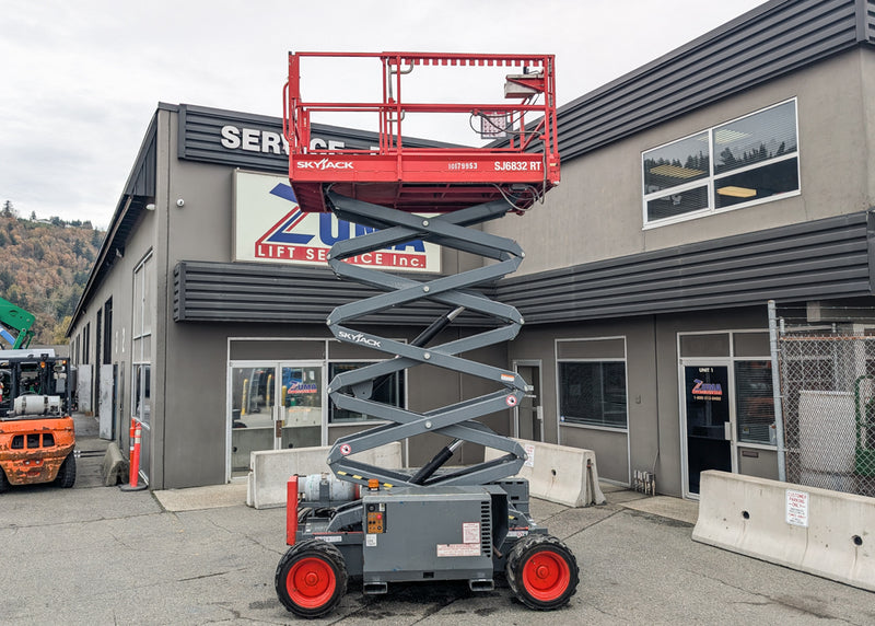 2015 Skyjack SJ6832 RT Scissor Lift (NORTHWEST)