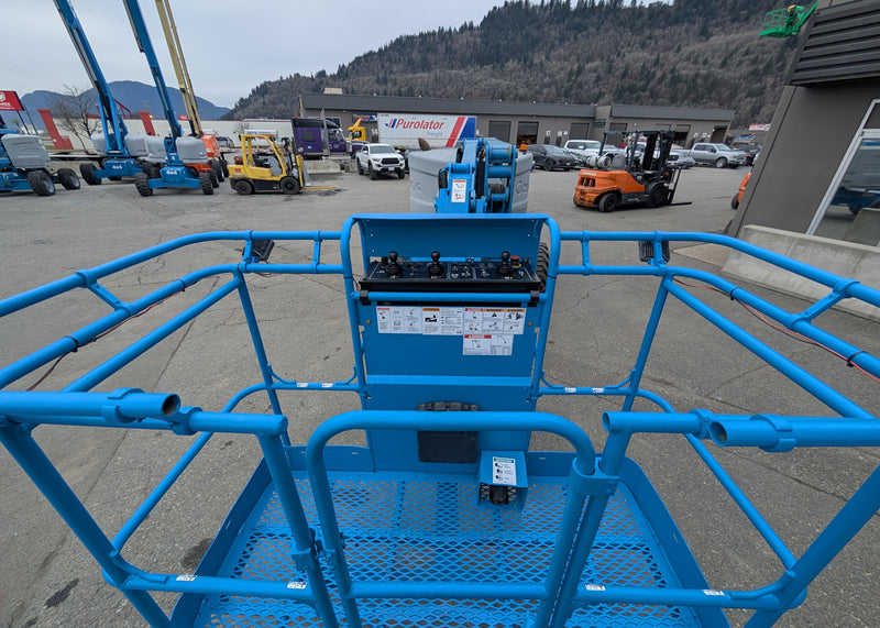 2013 Genie Z45/25J Articulating Boom Lift (NORTHWEST)