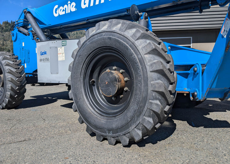 2014 Genie GTH-1056 Telehandler (NORTHWEST)