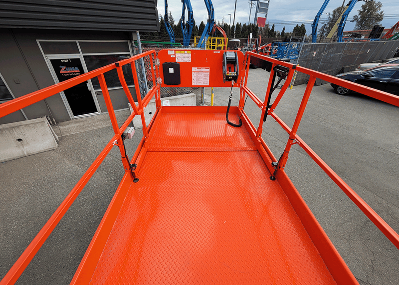 NEW 2025 JLG RT3369 Rough Terrain Scissor Lift (WITH OUTRIGGERS)