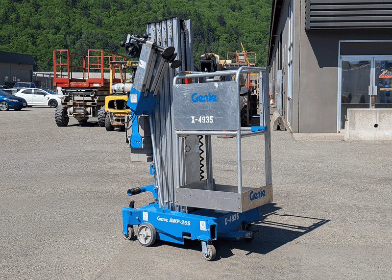 2011 Genie AWP-25S Man Lift
