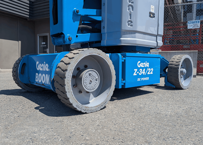 2008 Genie Z34/22 Articulating Boom Lift