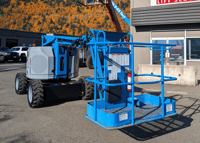 2012 Genie Z-34/22 Articulating Boom Lift