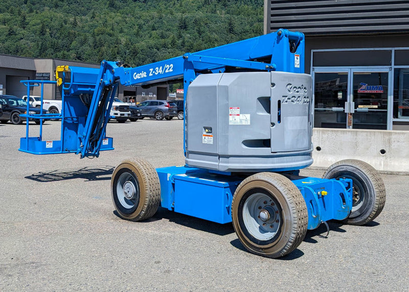 2013 Genie Z34/22 DC Articulating Boom Lift (NORTHWEST)