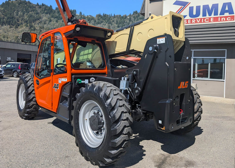 NEW JLG 742 Telehandler