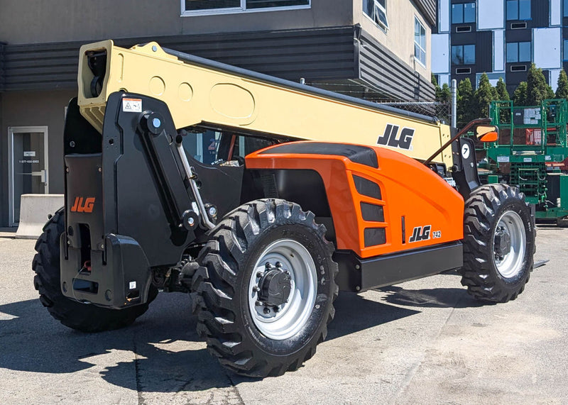 NEW JLG 742 Telehandler