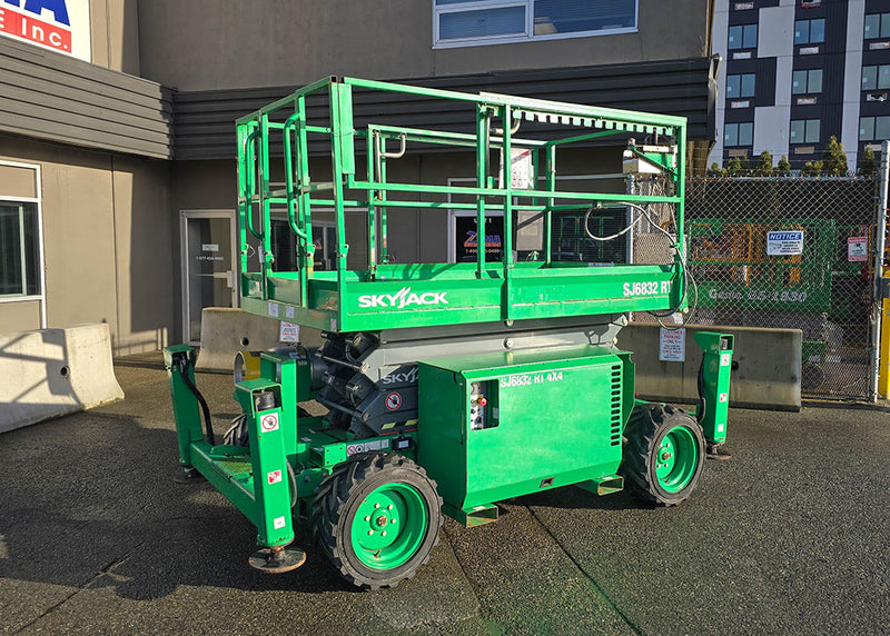 2016 Skyjack SJ6832 RT Scissor Lift (NORTHWEST)